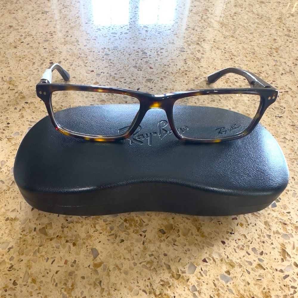 Ray.Ban
